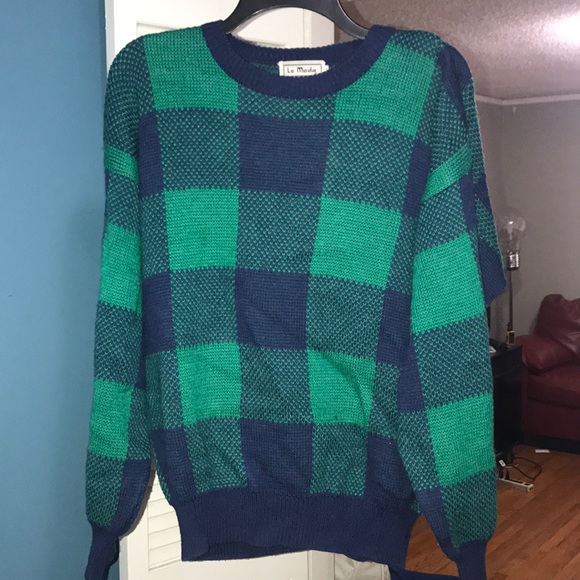 Vintage pattern knitted sweater size medium - Picture 1 of 4